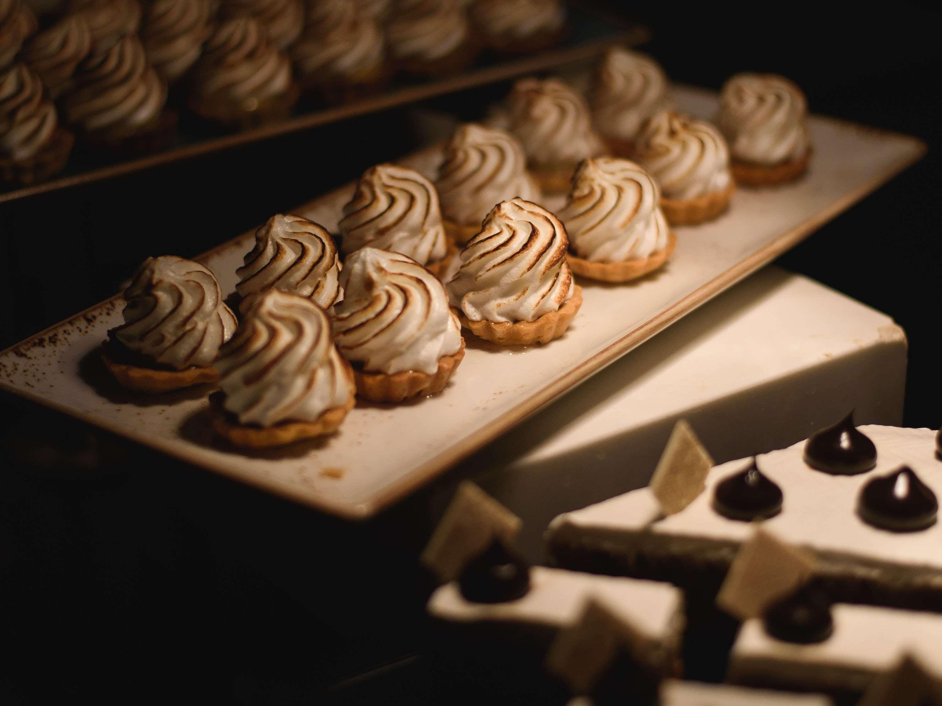 Novotel Goa Resort & Spa Candolim Exterior photo Baked Alaska